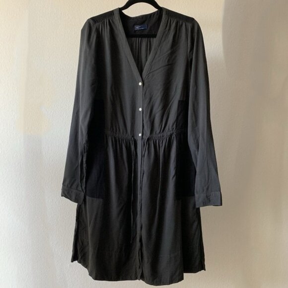 π€ Versatile GAP Black / Charcoal Colorblock Button-Down Shirt Dress β¨ - Picture 2 of 5